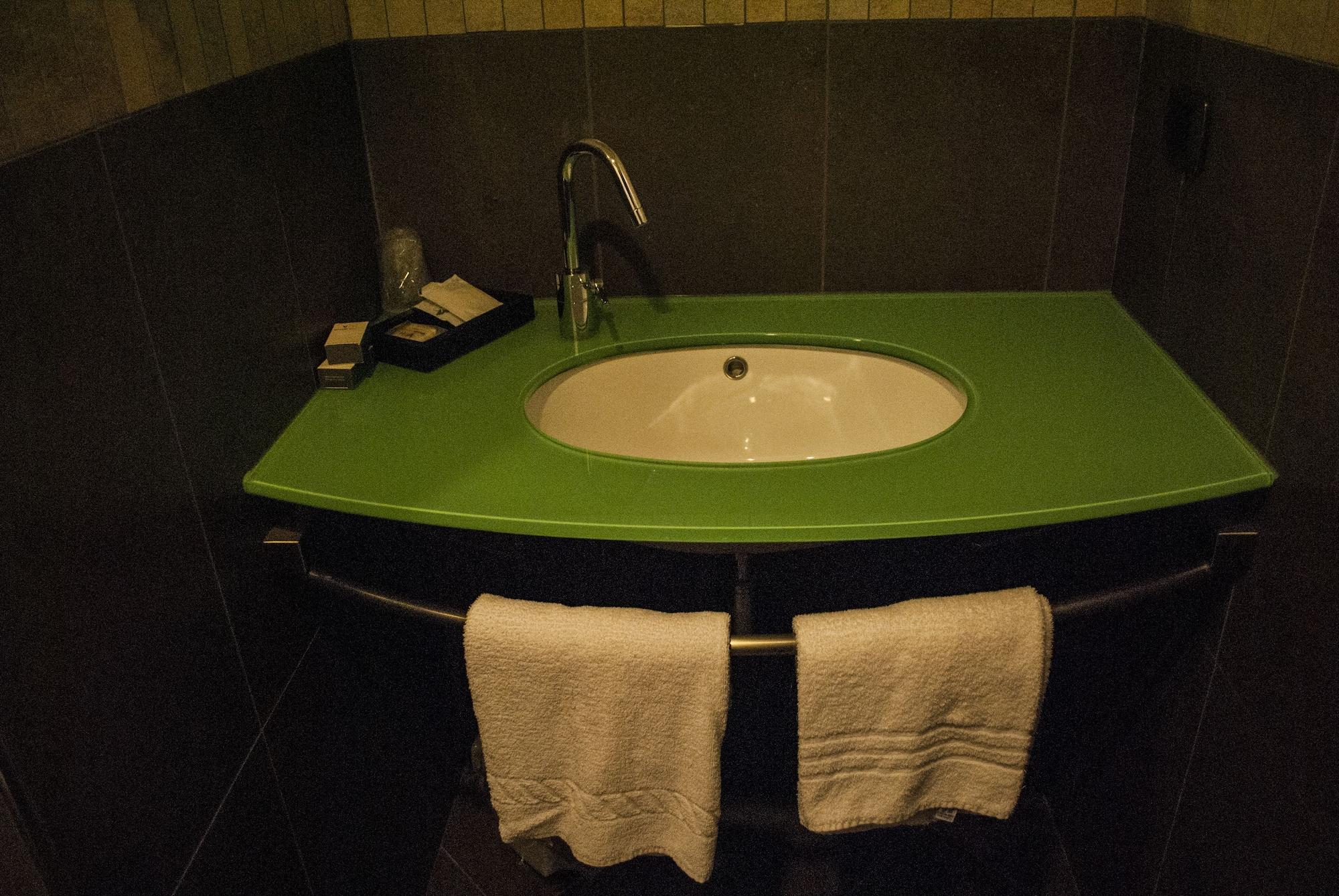 Vercelli Palace Hotel Экстерьер фото