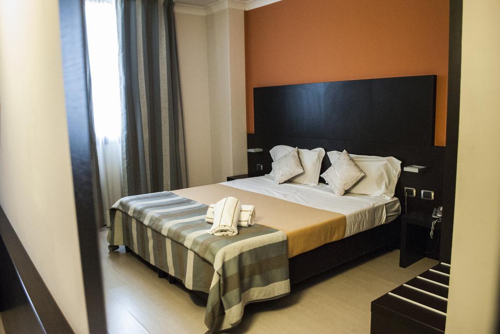 Vercelli Palace Hotel Экстерьер фото