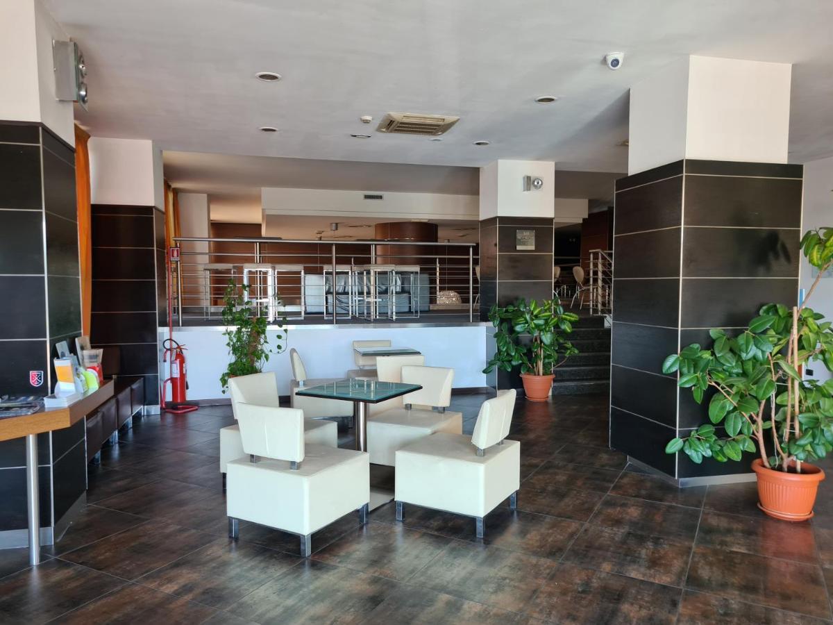 Vercelli Palace Hotel Экстерьер фото